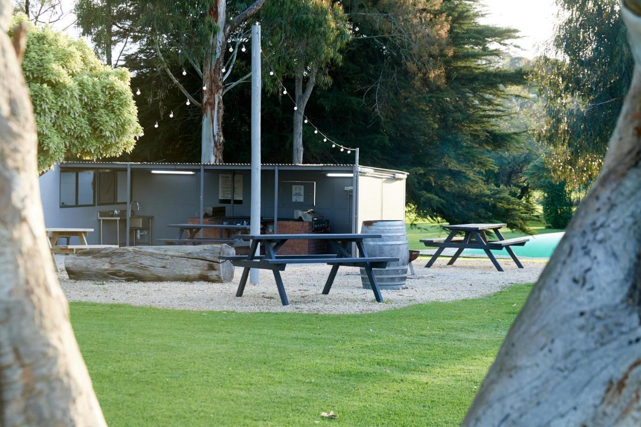 Pine Country Caravan Park Mount Gambier Exterior photo